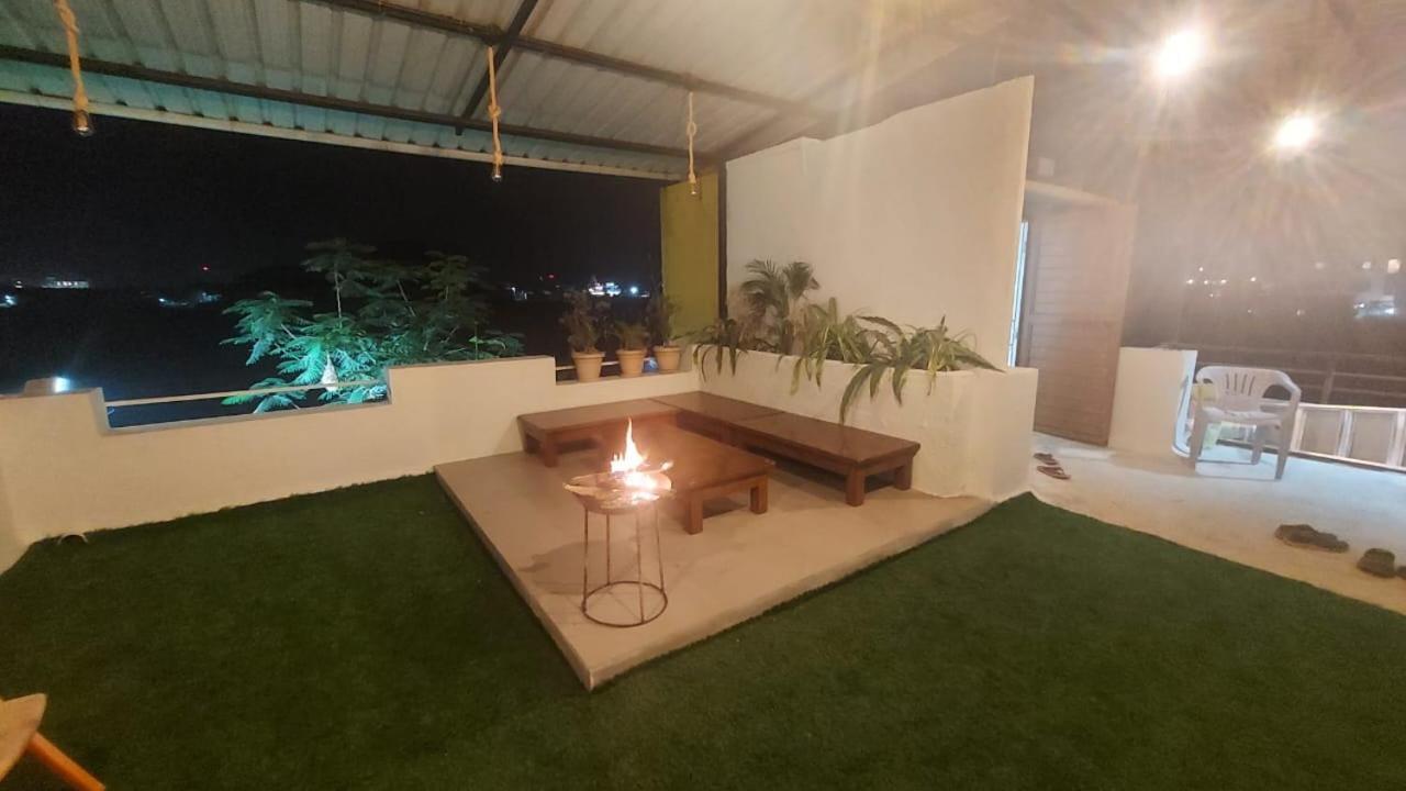 White Smoke Villa イガットプリ エクステリア 写真