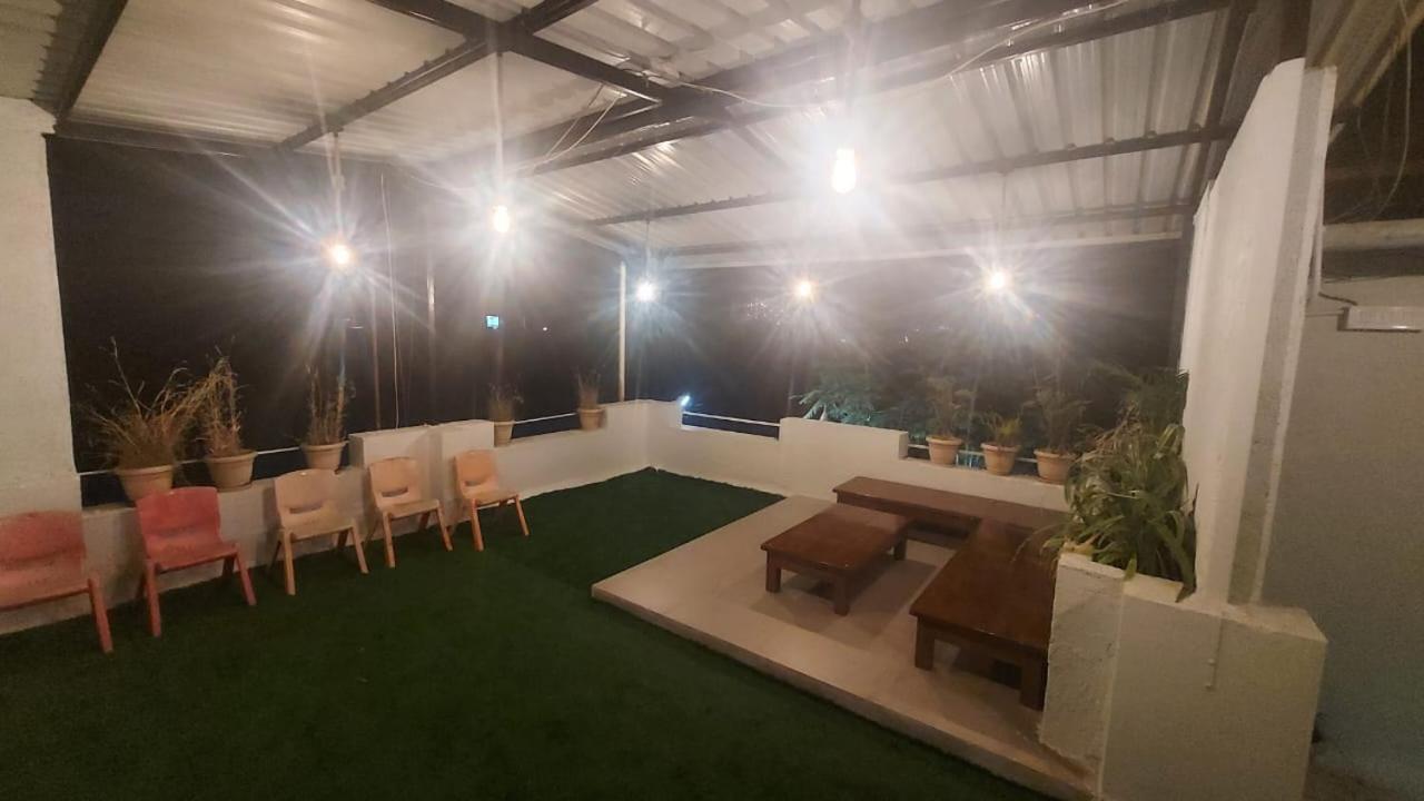 White Smoke Villa イガットプリ エクステリア 写真
